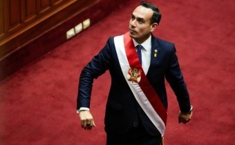 Perú: El Congreso destituyó al presidente José Jerí