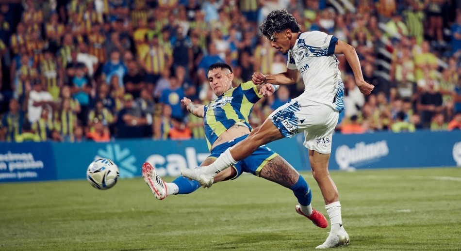 Talleres le ganó a Central, en Rosario, y se acerca a la punta de la zona A