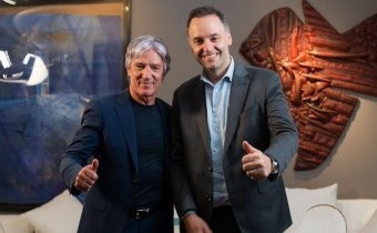 Apareció otra factura y complica más a Adorni por el vuelo a Punta del Este