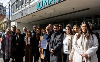 El oficialismo logró postergar la sesión pedida por la oposición por la crisis del IOMA