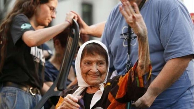Murió Taty Almeida, presidenta de Madres de Plaza de Mayo Línea Fundadora