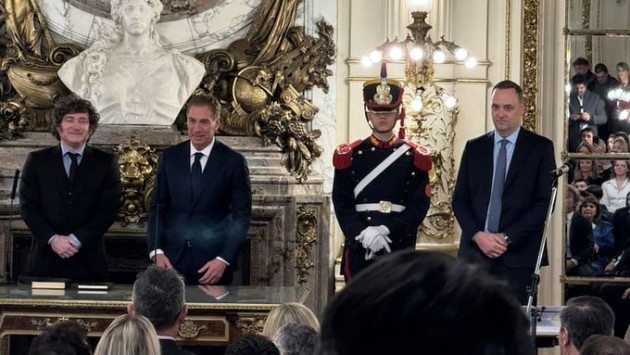 Ante varios gobernadores, Diego Santilli juró como nuevo Jefe de Gabinete