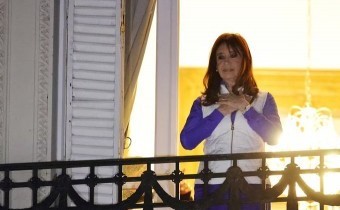 La Justicia embargó el departamento de San José 1111 y otras propiedades de Cristina Kirchner