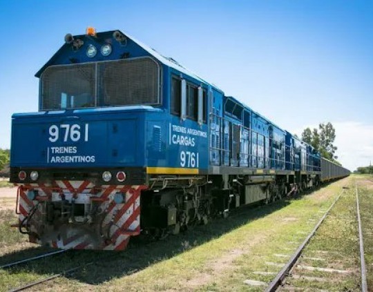 El Gobierno oficializó el lanzamiento de la privatización del Belgrano Cargas