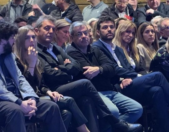 Massa reapareció en Rosario y envió una señal de unidad rumbo a las elecciones de 2027