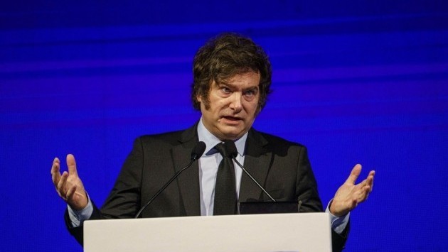 Milei afirmó que “no hay recesión” y dijo que quienes piden un dólar más caro “son unos cobardes”
