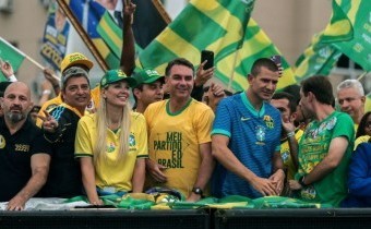Elecciones en Brasil: Flávio Bolsonaro afirmó que el país “quiere un cambio”